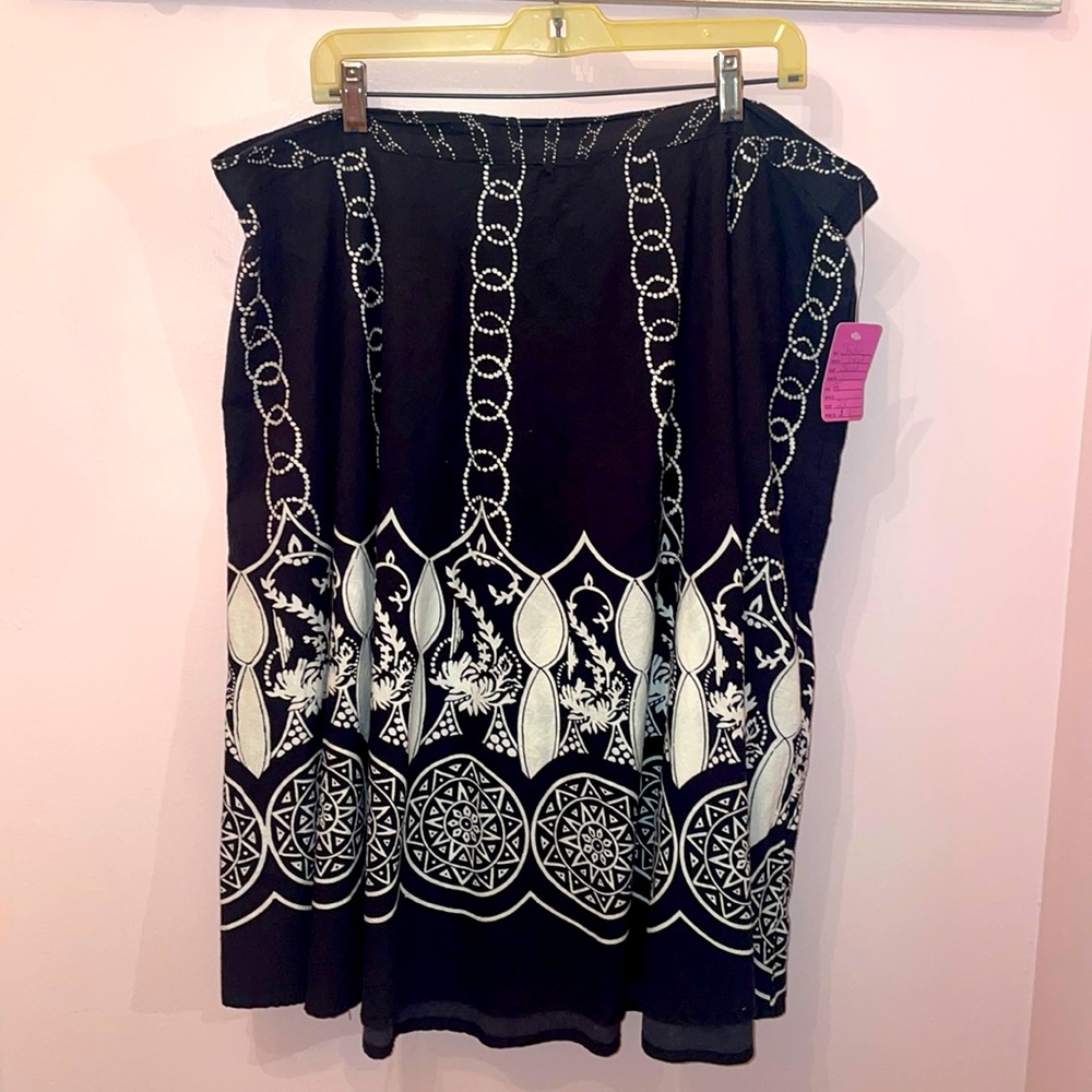 Plus Sized Studio West Print Mid Length Circle Skirt